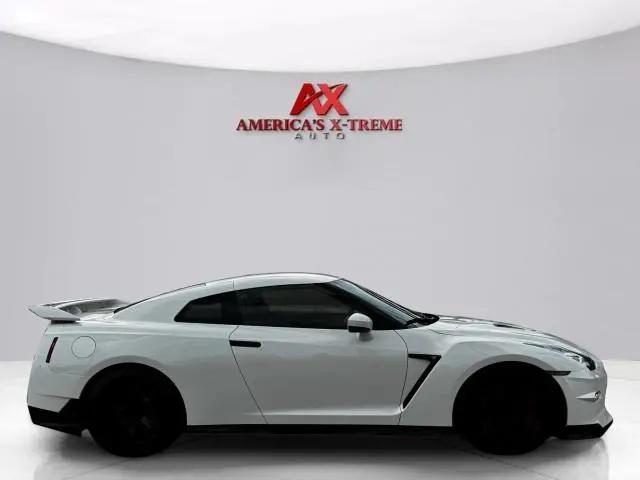 2024 Nissan GT-R T-spec Dual-clutch 6-Speed Transmission