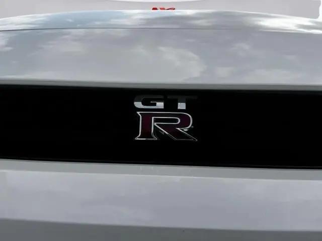 2024 Nissan GT-R T-spec Dual-clutch 6-Speed Transmission