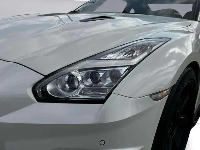 2024 Nissan GT-R T-spec Dual-clutch 6-Speed Transmission