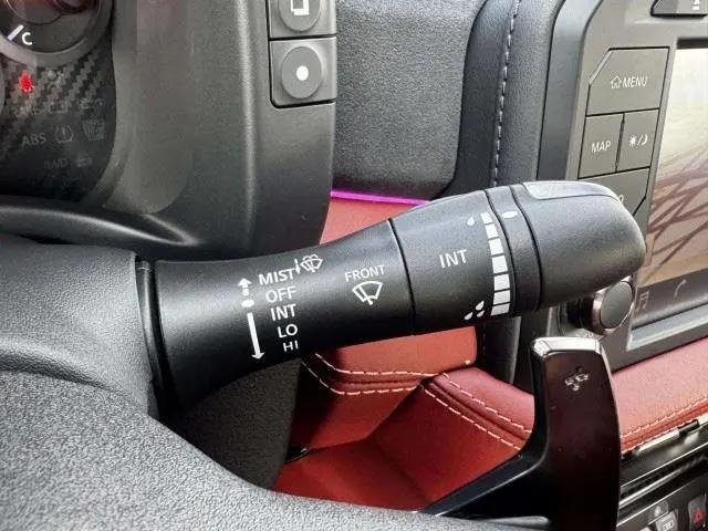 2024 Nissan GT-R T-spec Dual-clutch 6-Speed Transmission