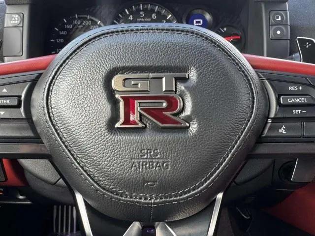 2024 Nissan GT-R T-spec Dual-clutch 6-Speed Transmission