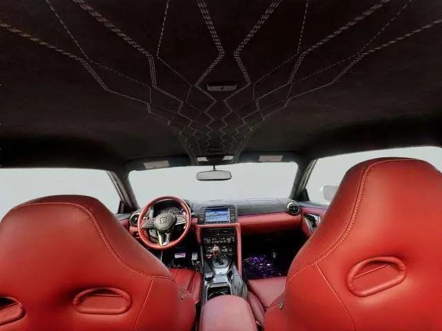 2024 Nissan GT-R T-spec Dual-clutch 6-Speed Transmission
