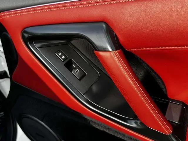 2024 Nissan GT-R T-spec Dual-clutch 6-Speed Transmission