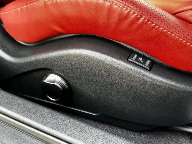 2024 Nissan GT-R T-spec Dual-clutch 6-Speed Transmission