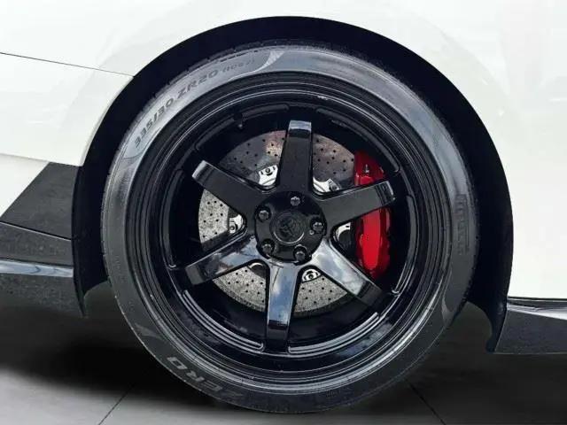 2024 Nissan GT-R T-spec Dual-clutch 6-Speed Transmission