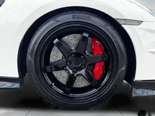 2024 Nissan GT-R T-spec Dual-clutch 6-Speed Transmission