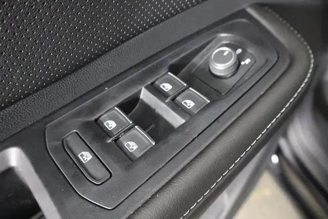 2026 Volkswagen Atlas SE