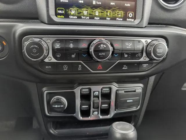 2022 Jeep Wrangler Unlimited Sahara 4x4