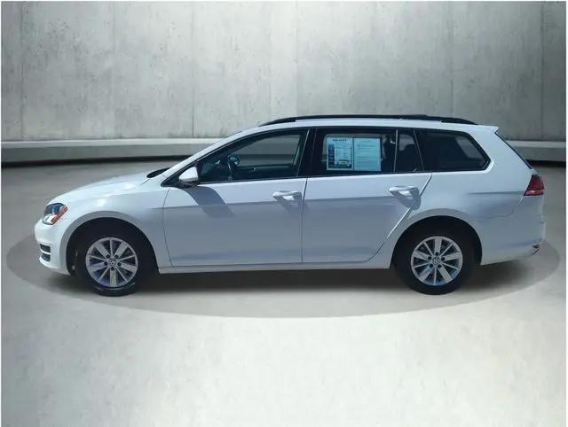 2016 Volkswagen Golf SportWagen TSI S 4-Door