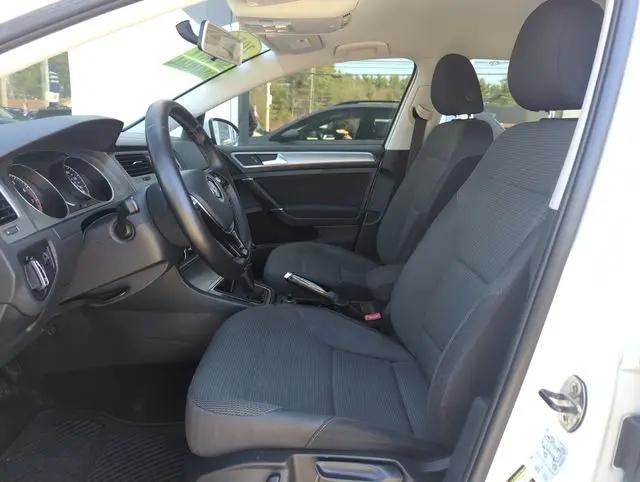2016 Volkswagen Golf SportWagen TSI S 4-Door