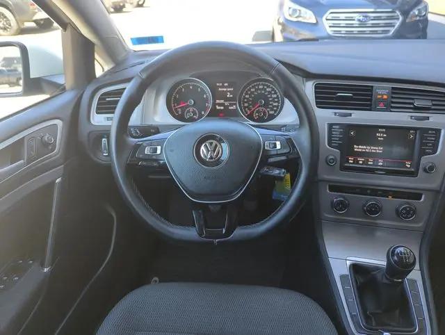 2016 Volkswagen Golf SportWagen TSI S 4-Door