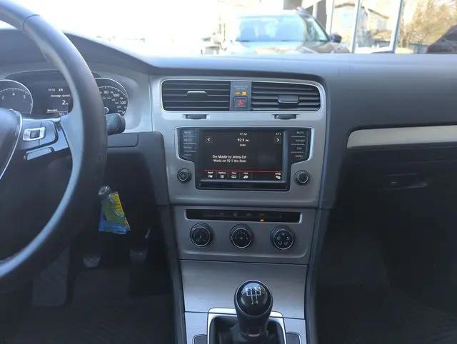 2016 Volkswagen Golf SportWagen TSI S 4-Door