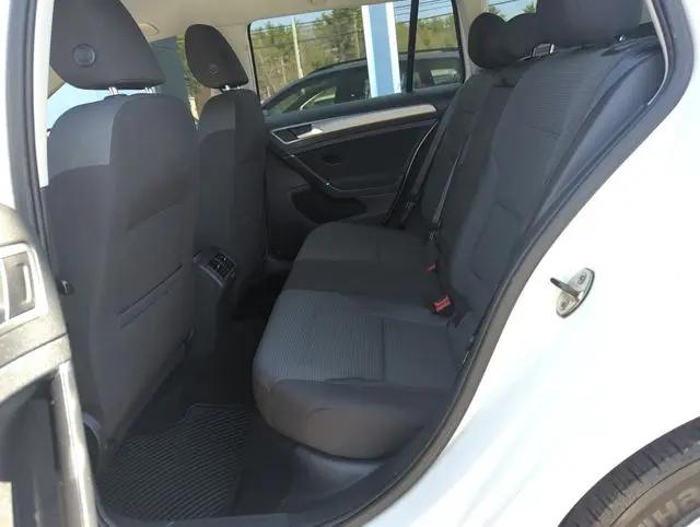 2016 Volkswagen Golf SportWagen TSI S 4-Door