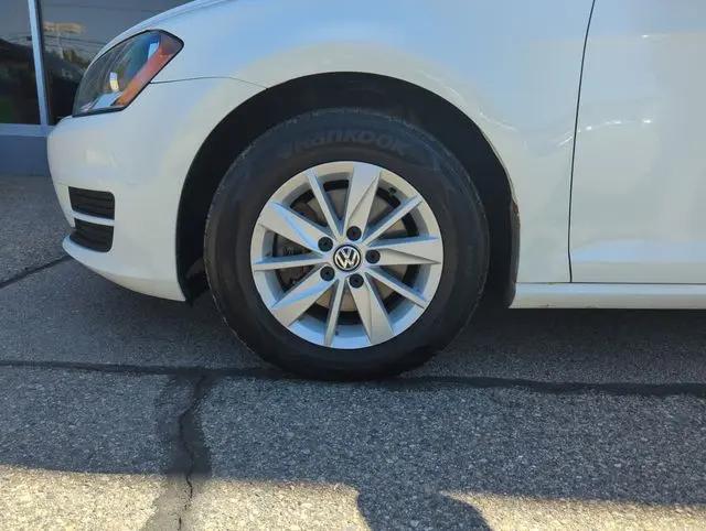 2016 Volkswagen Golf SportWagen TSI S 4-Door