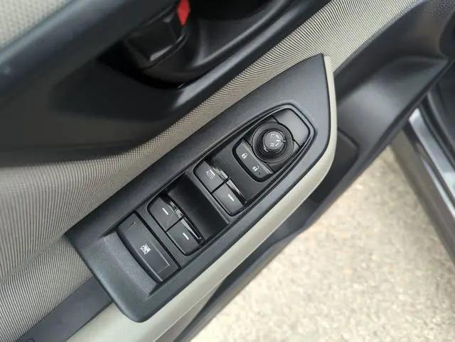 2025 Subaru Forester Base