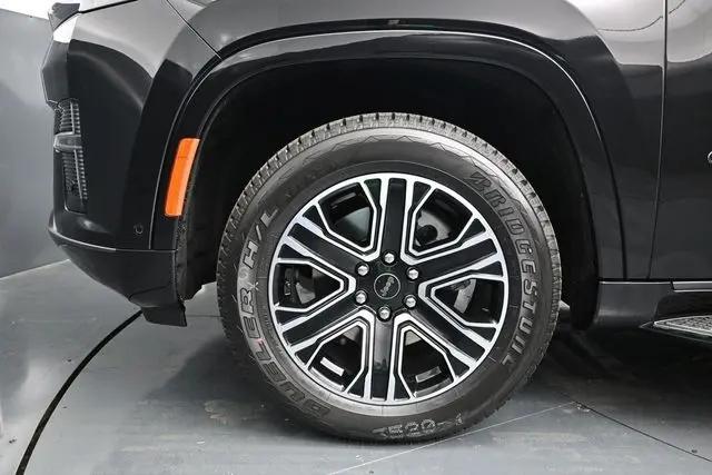 2026 Jeep Grand Wagoneer L 4x4