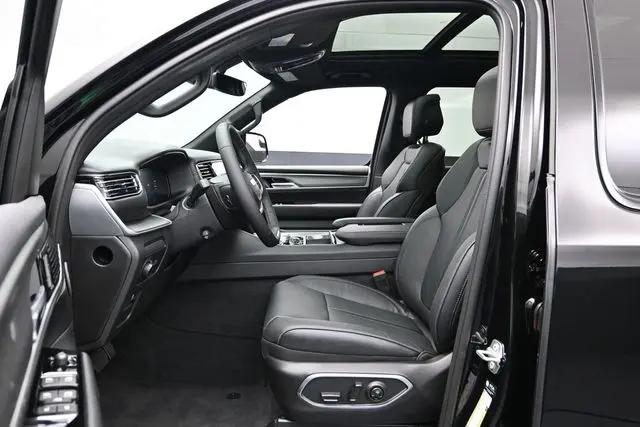 2026 Jeep Grand Wagoneer L 4x4