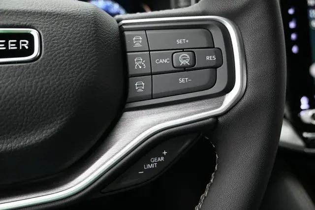 2026 Jeep Grand Wagoneer L 4x4