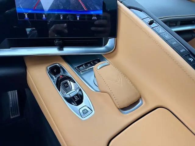 2023 Chevrolet Corvette Stingray RWD Convertible 2LT