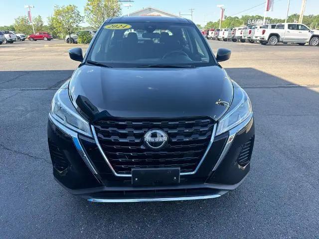 2024 Nissan Kicks S Xtronic CVT