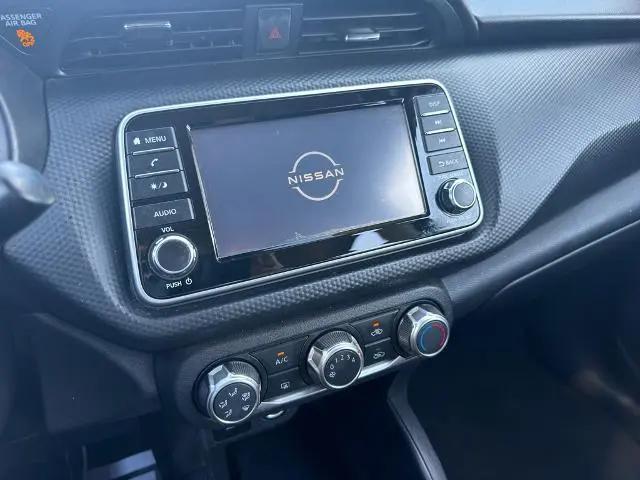 2024 Nissan Kicks S Xtronic CVT