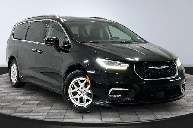 2021 Chrysler Pacifica Touring L for sale in Roanoke, IN