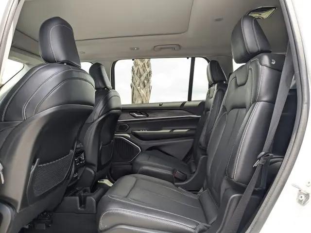 2022 Jeep Grand Cherokee L Limited 4x2