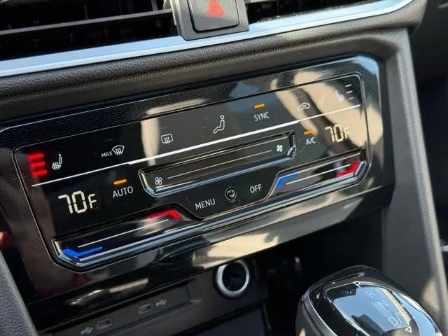 2026 Volkswagen Taos SE