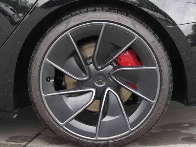 2024 Tesla Model 3 Performance All-Wheel Drive