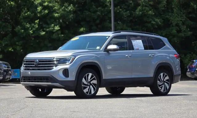 2025 Volkswagen Atlas 2.0T SE w/Technology