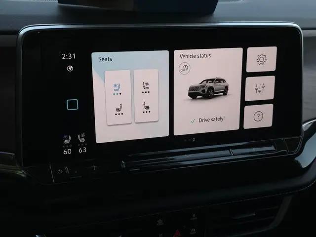2025 Volkswagen Atlas 2.0T SE w/Technology