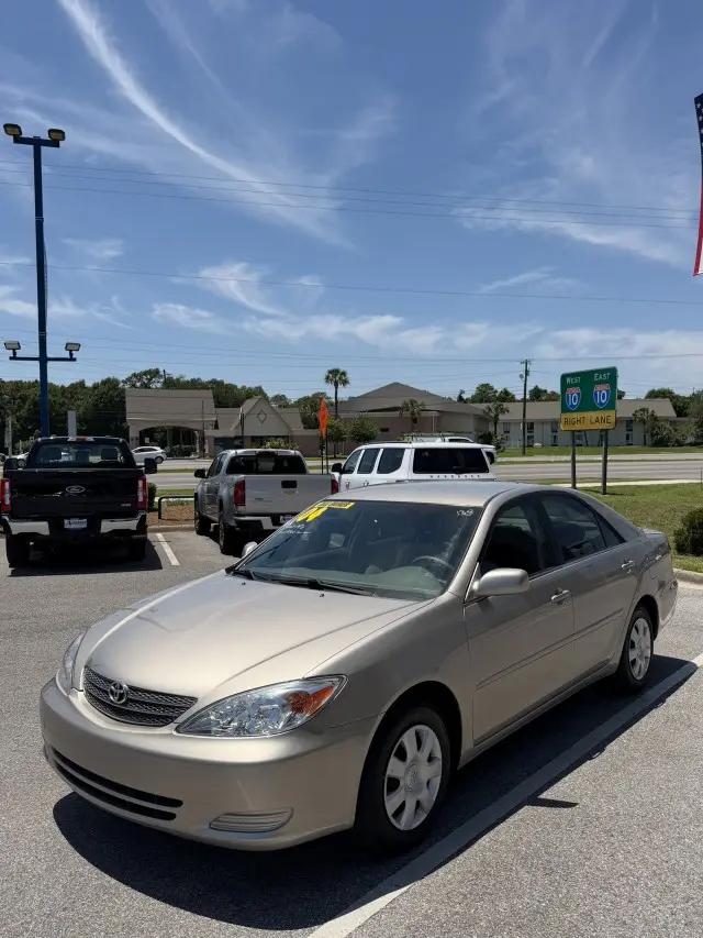 2004 Toyota Camry LE