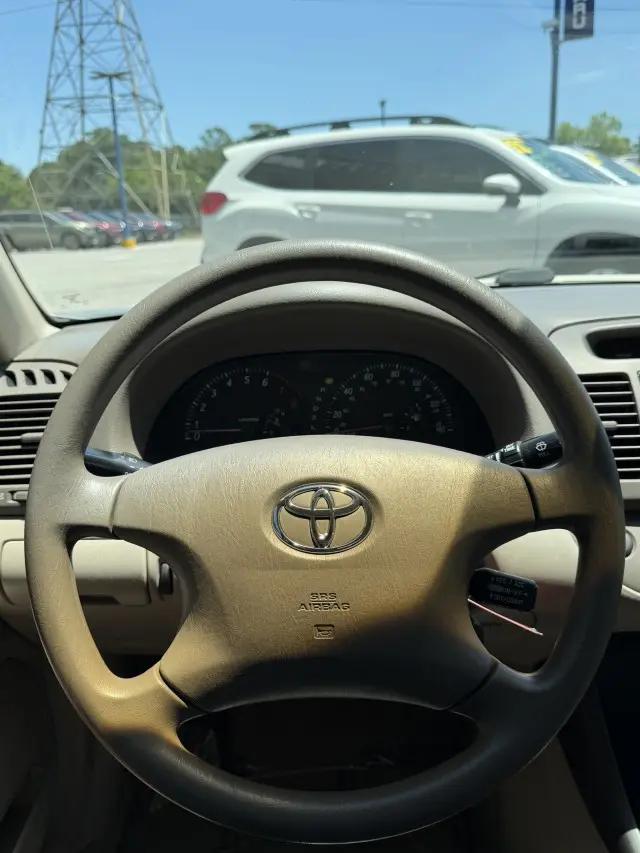 2004 Toyota Camry LE