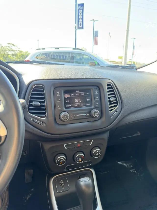 2018 Jeep Compass Latitude FWD