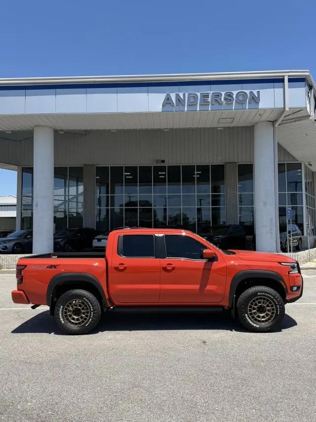 2025 Nissan Frontier Crew Cab PRO-4X 4x4