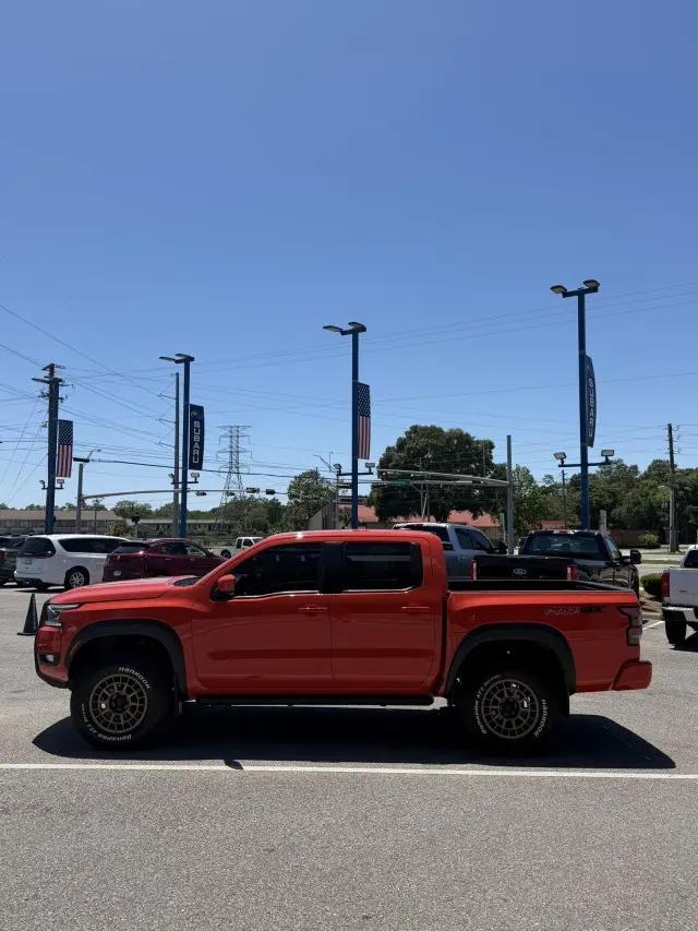2025 Nissan Frontier Crew Cab PRO-4X 4x4