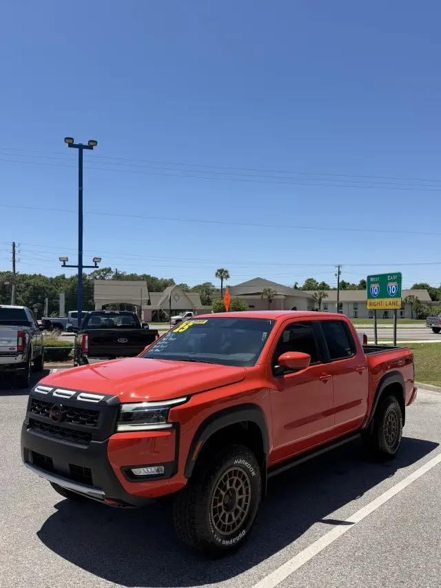 2025 Nissan Frontier Crew Cab PRO-4X 4x4