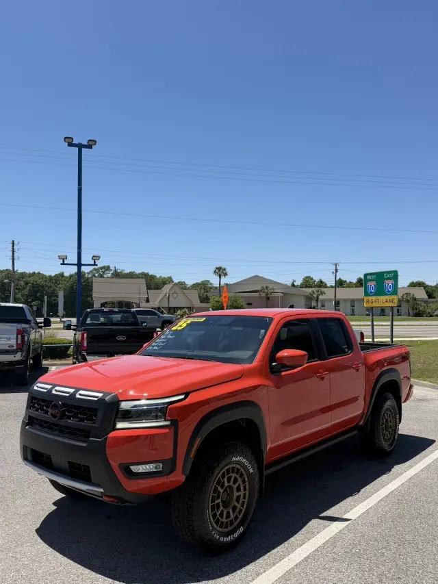 2025 Nissan Frontier Crew Cab PRO-4X 4x4