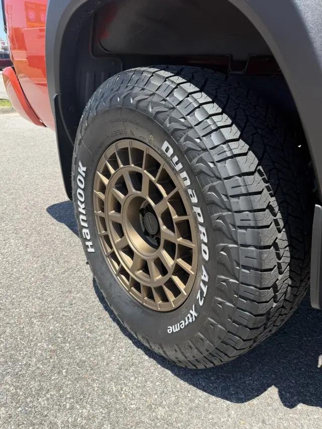 2025 Nissan Frontier Crew Cab PRO-4X 4x4