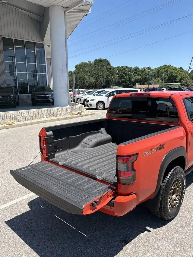 2025 Nissan Frontier Crew Cab PRO-4X 4x4
