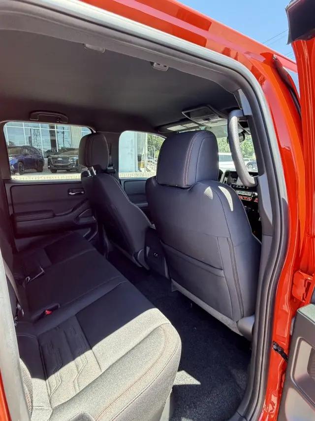 2025 Nissan Frontier Crew Cab PRO-4X 4x4