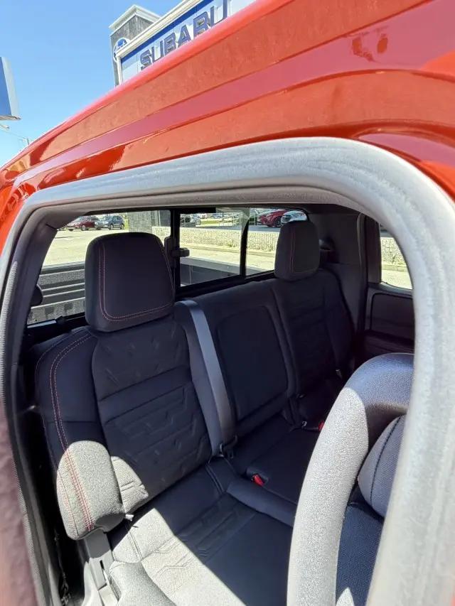 2025 Nissan Frontier Crew Cab PRO-4X 4x4