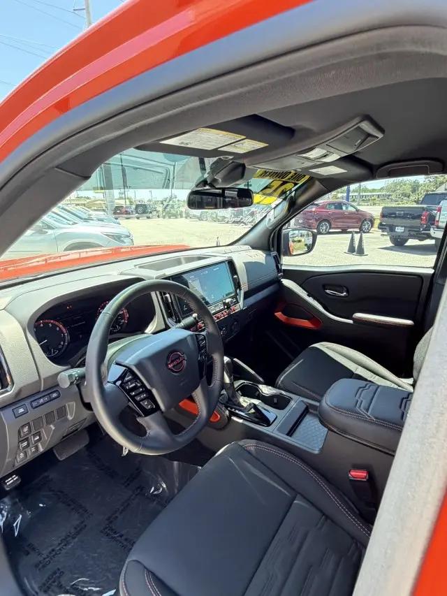 2025 Nissan Frontier Crew Cab PRO-4X 4x4