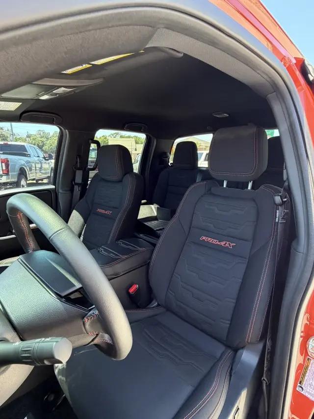 2025 Nissan Frontier Crew Cab PRO-4X 4x4