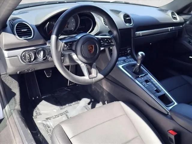 2022 Porsche 718 Boxster S