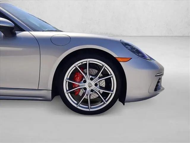 2022 Porsche 718 Boxster S
