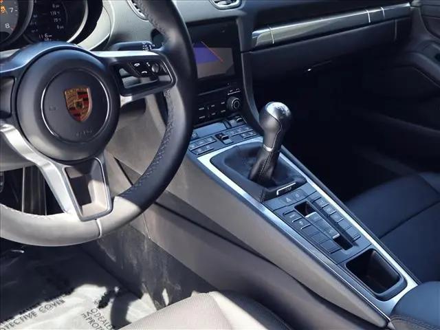 2022 Porsche 718 Boxster S