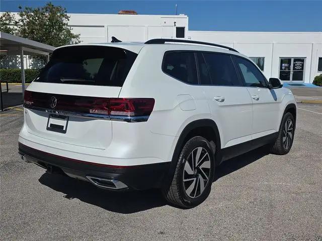 2026 Volkswagen Atlas SE with Technology