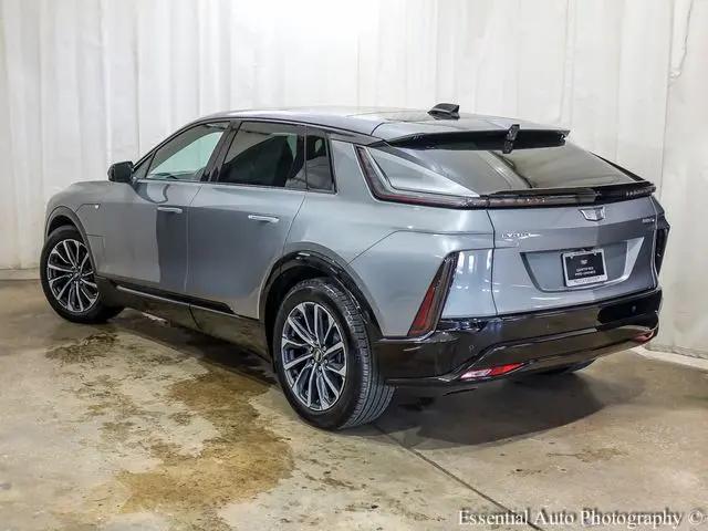 2024 Cadillac iQ Sport w/1SJ