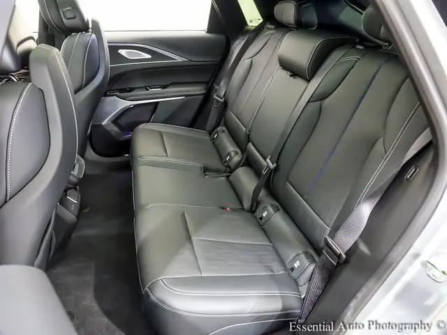 2024 Cadillac iQ Sport w/1SJ